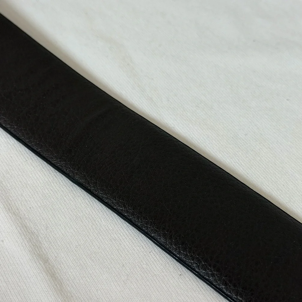 Nike Reversible Size 32 Black & Brown Leather Belt with Gunmetal Buckle